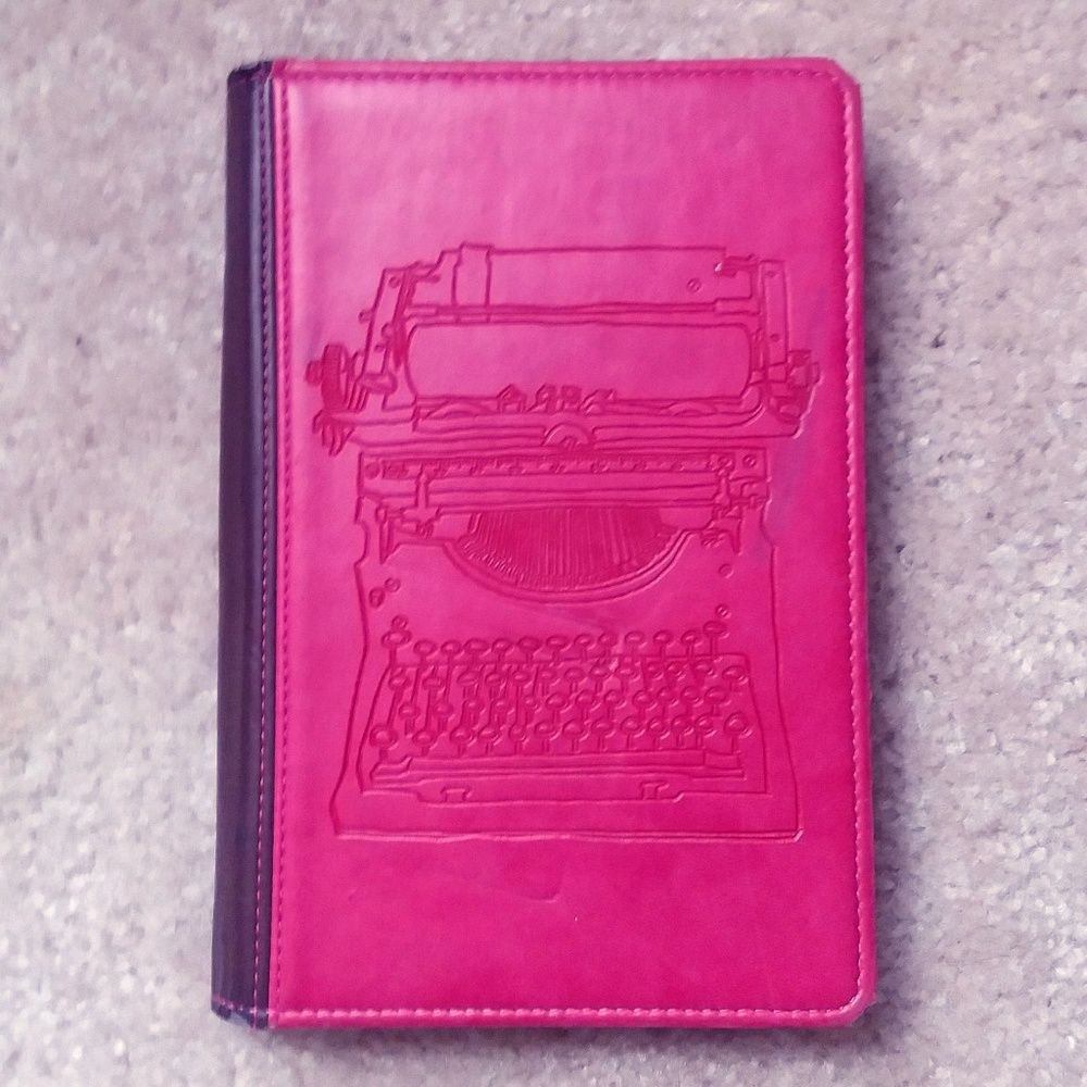 Kindle Fire w/ Typewriter Case
